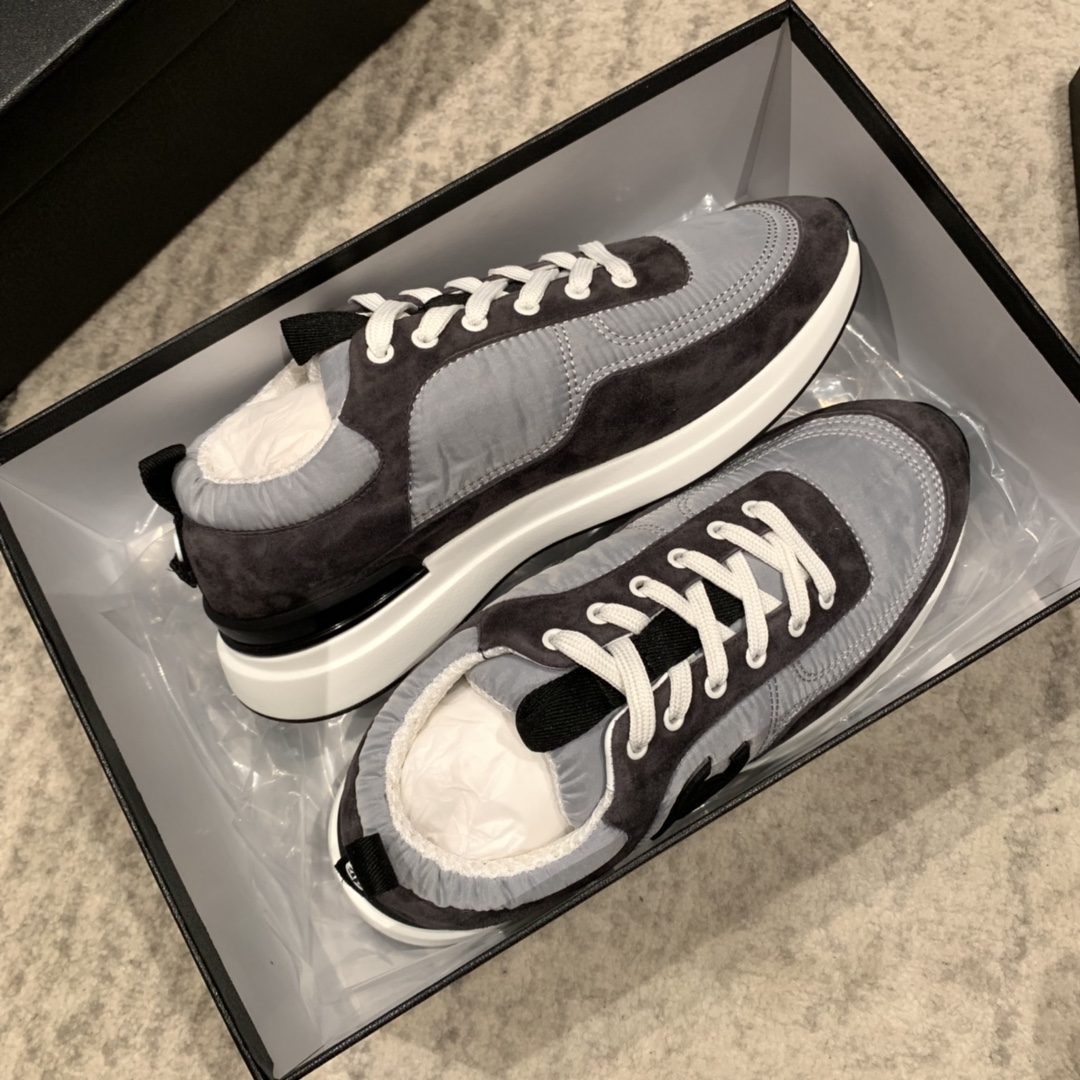 Ch*el sneaker