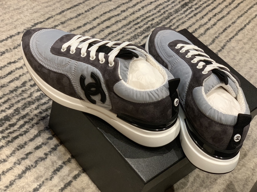 Ch*el sneaker