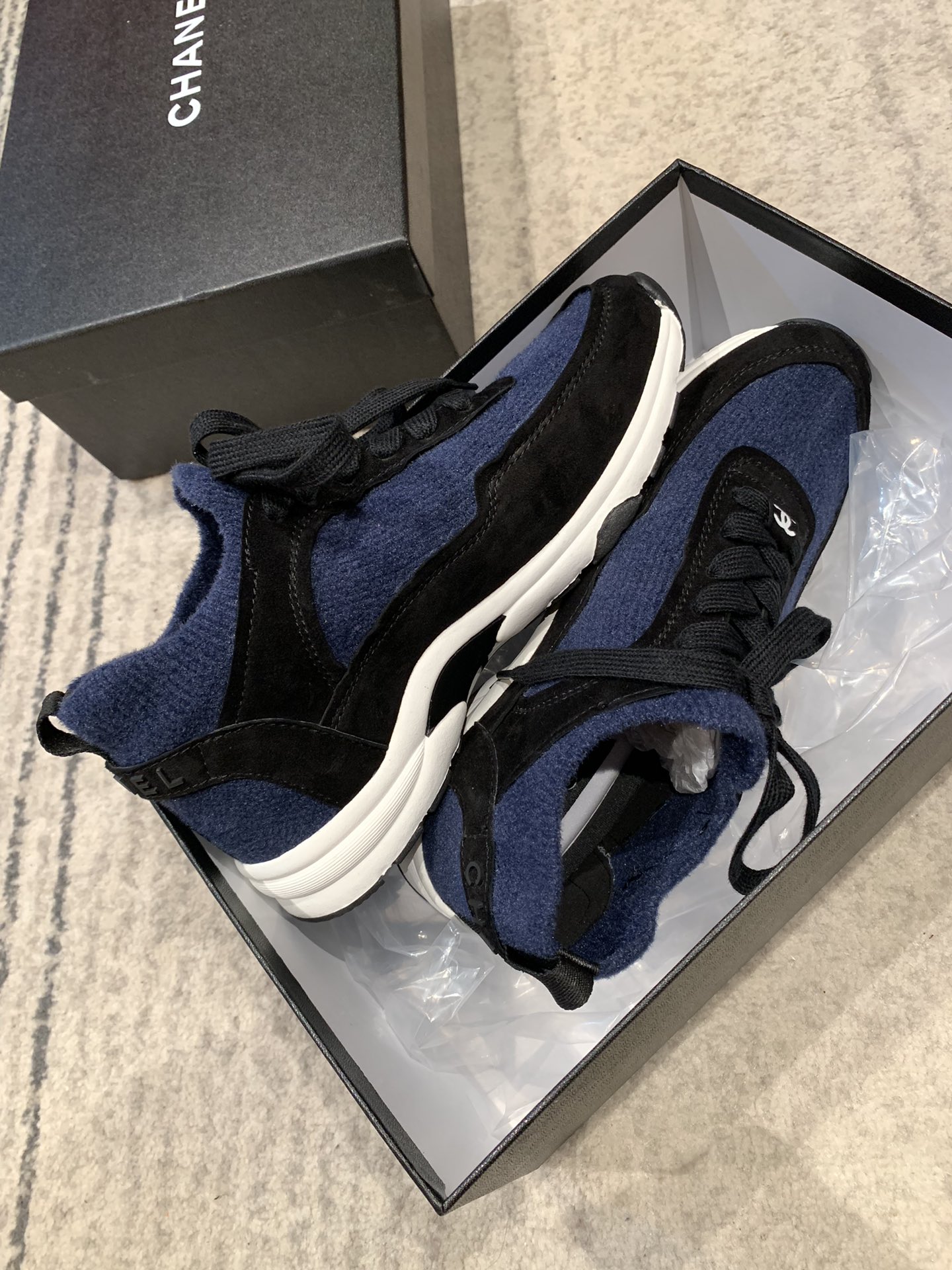 Ch*el sneaker