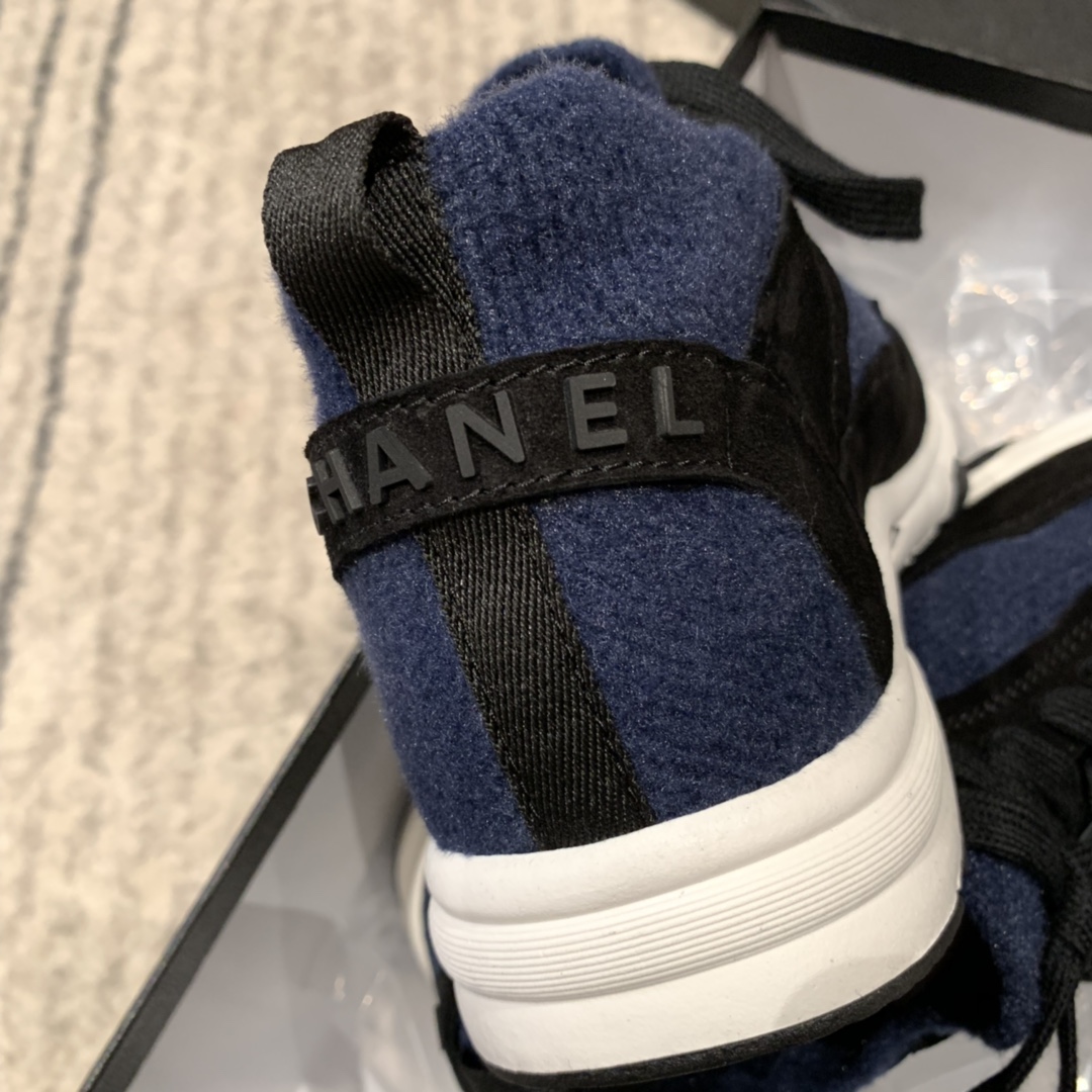 Ch*el sneaker