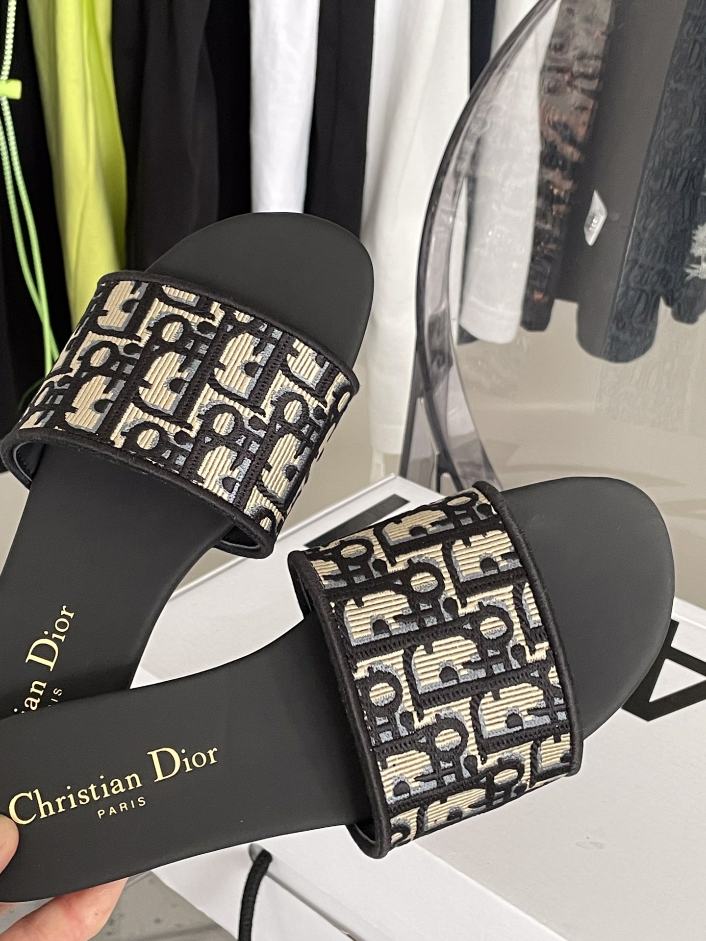 D*or new arrival