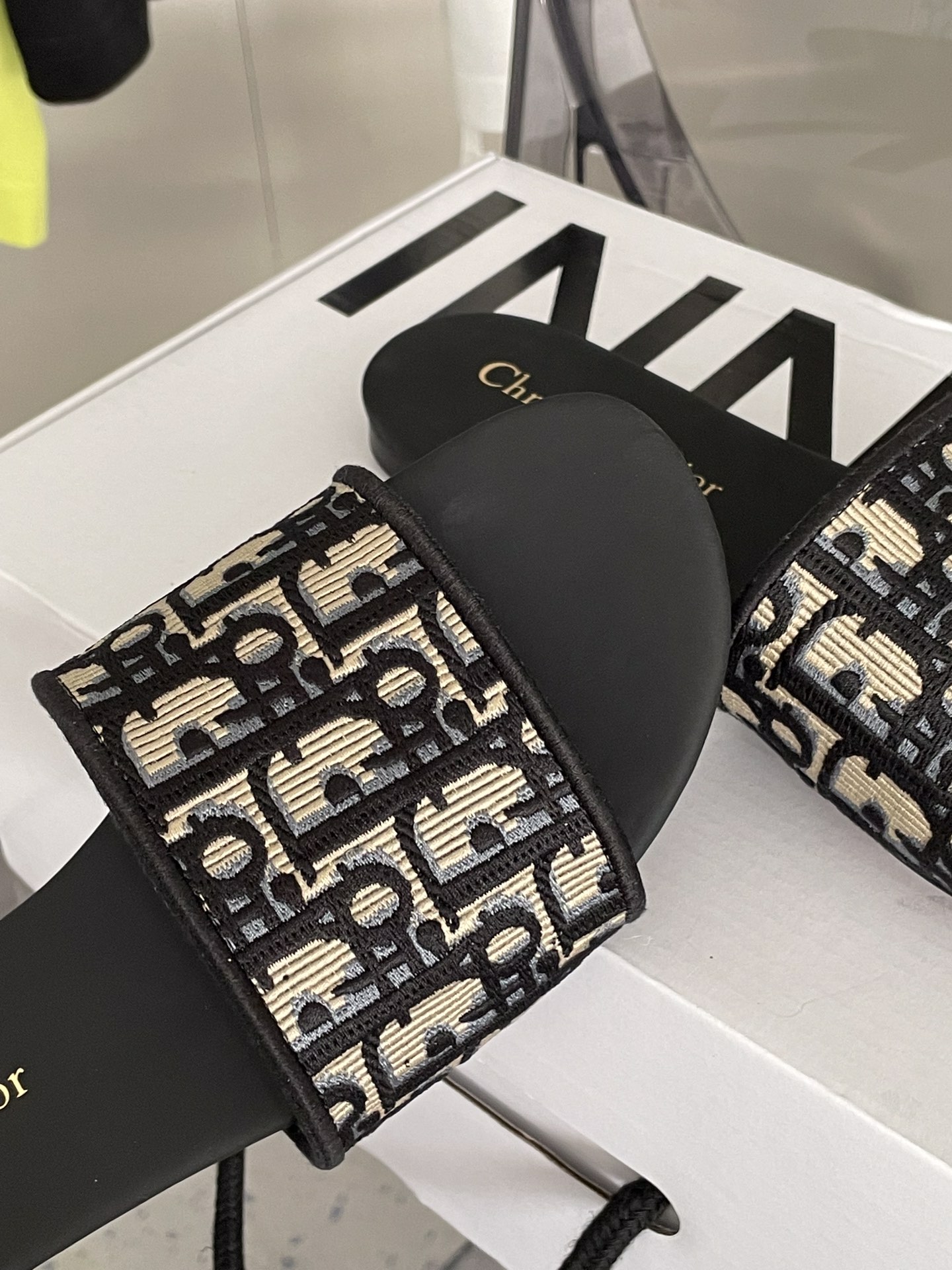 D*or new arrival