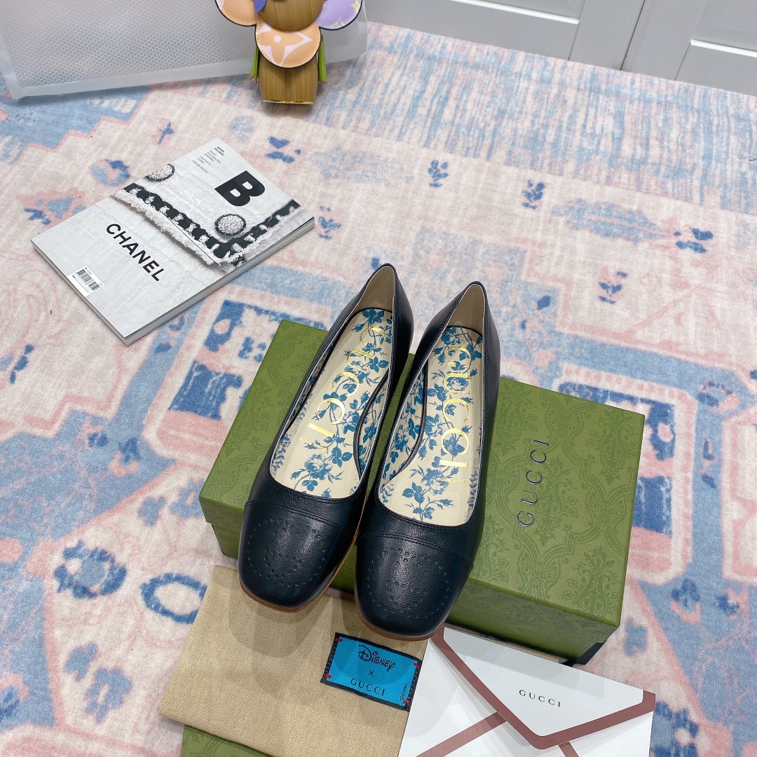 G*u*i flats 1
