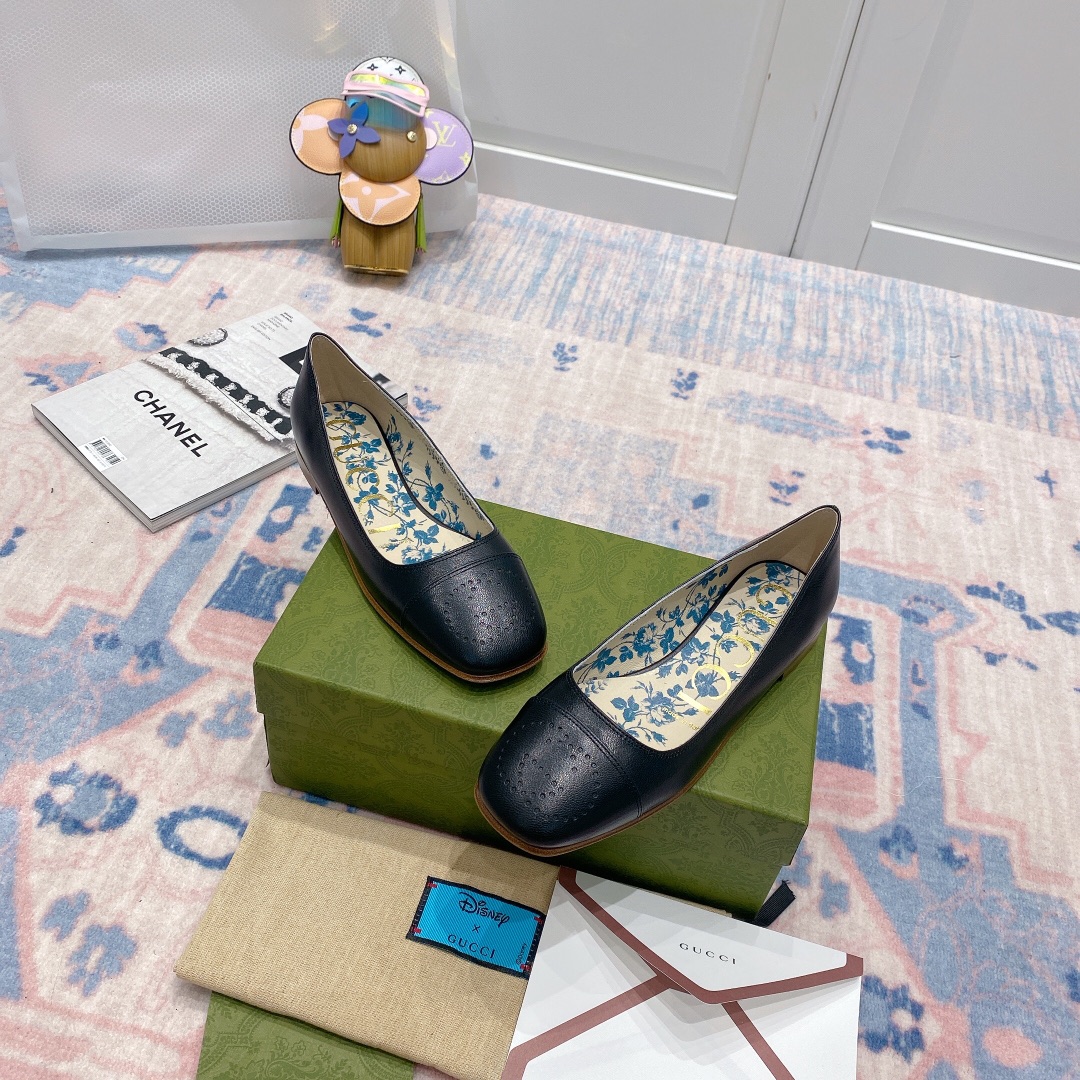 G*u*i flats 1