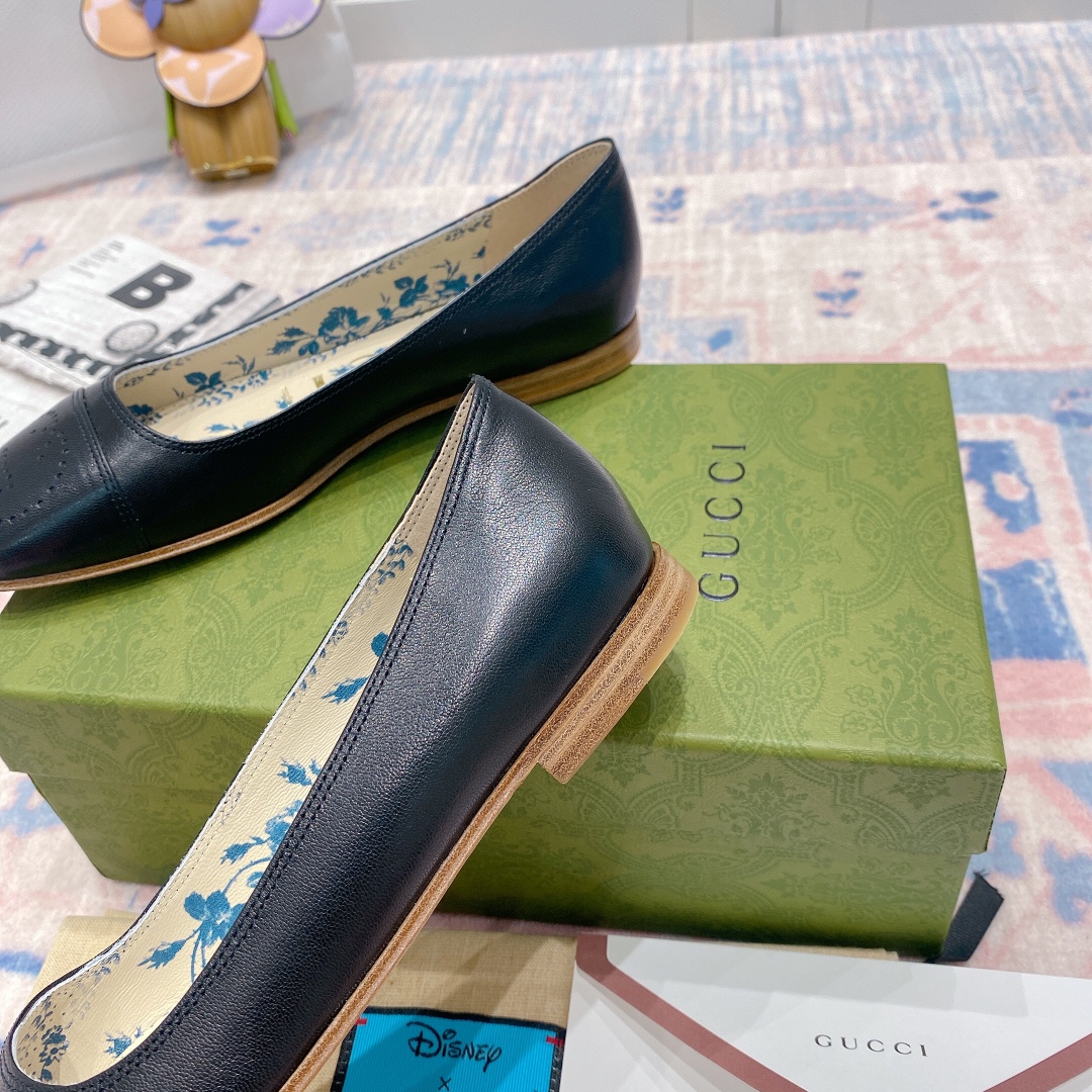 G*u*i flats 1
