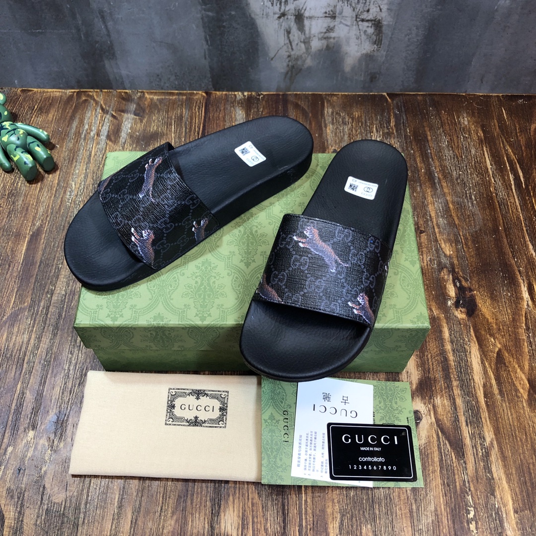 G*u*i slippers 10