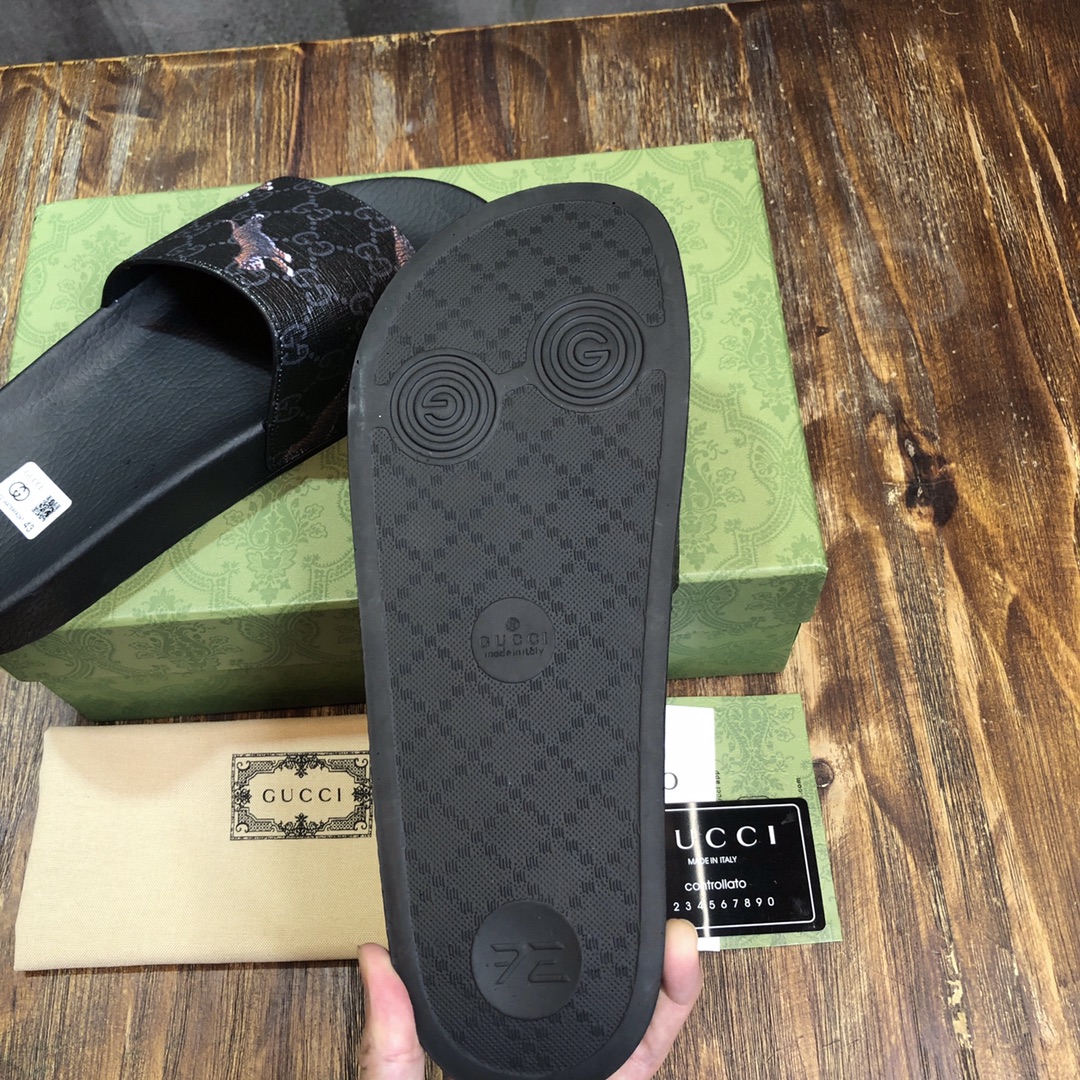G*u*i slippers 10