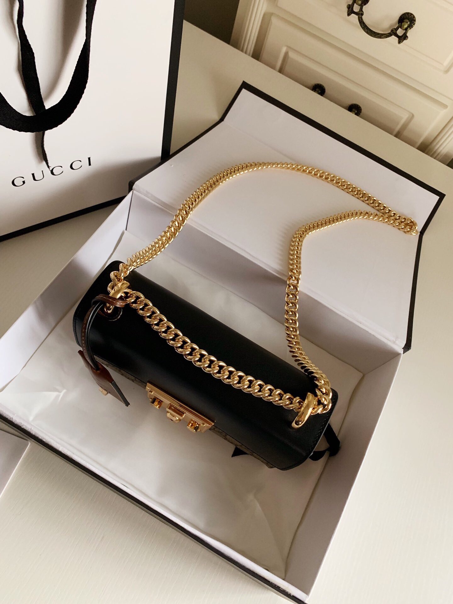 G*u*i padlock small shoulder bag