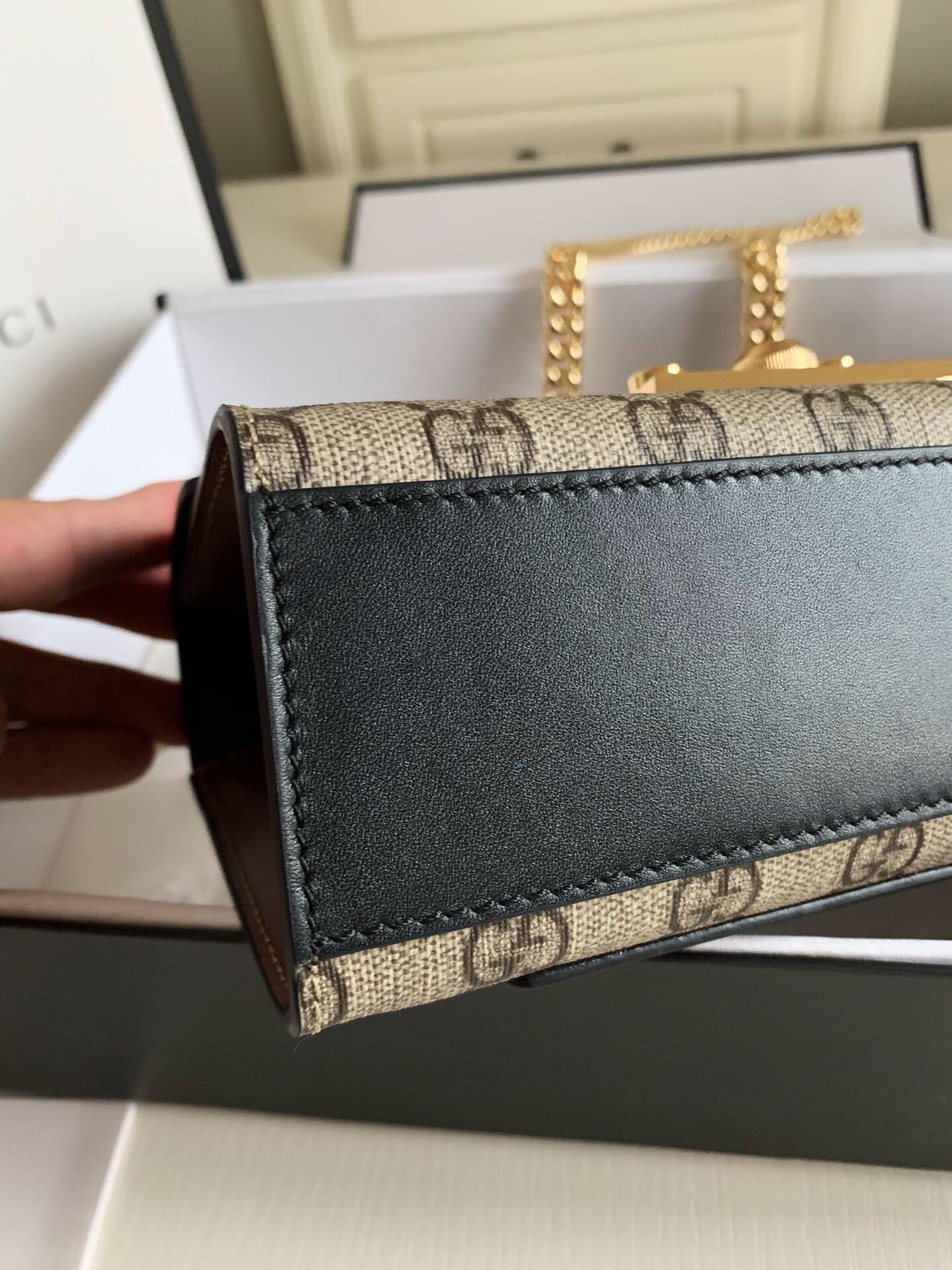 G*u*i padlock small shoulder bag