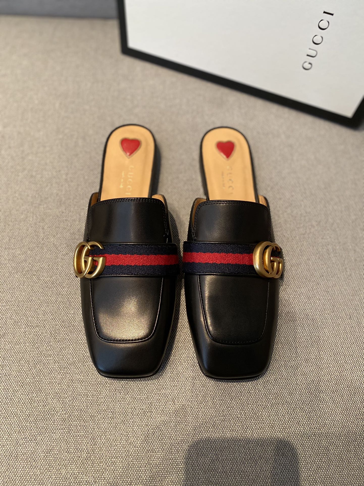 G*u*i flats 6