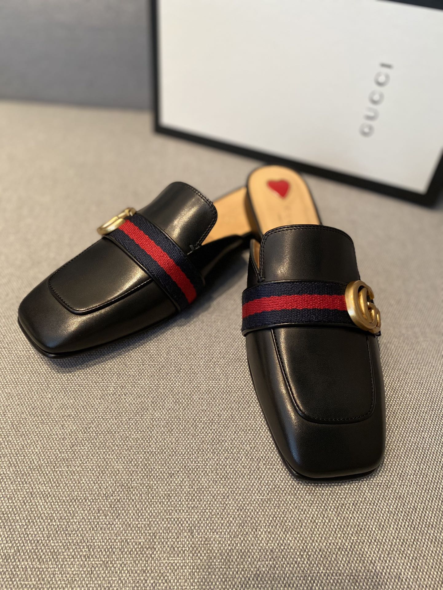 G*u*i flats 6