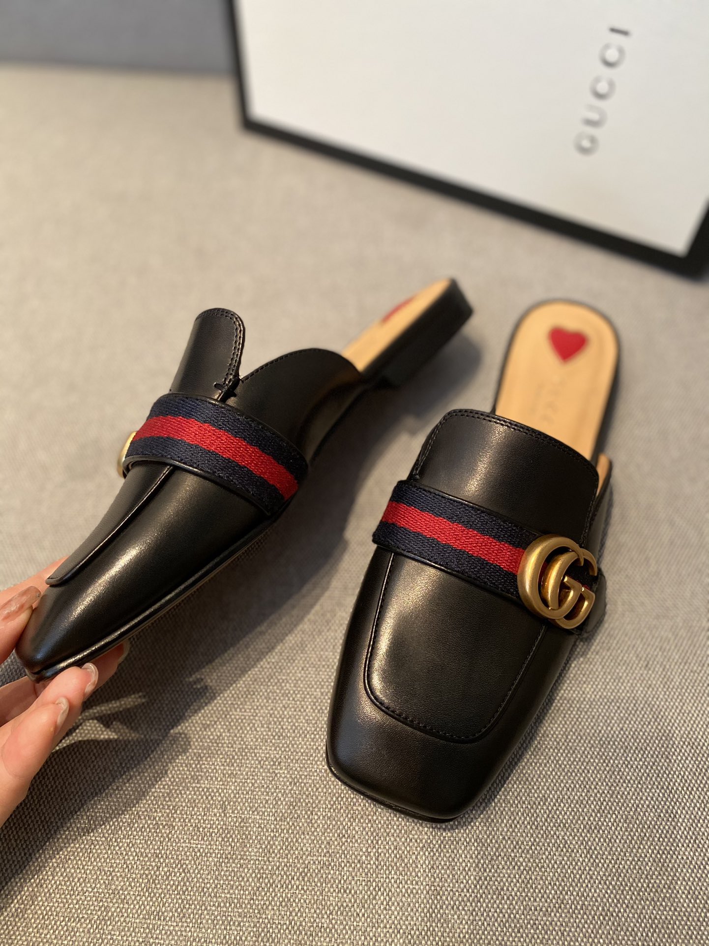 G*u*i flats 6