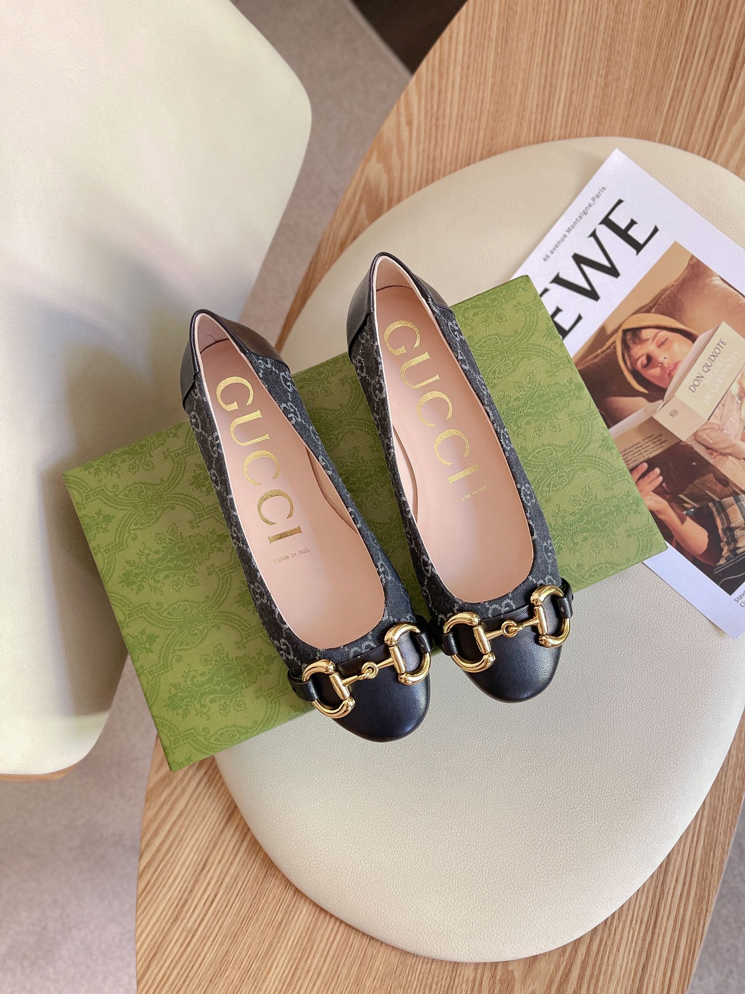 G*u*i flats 8