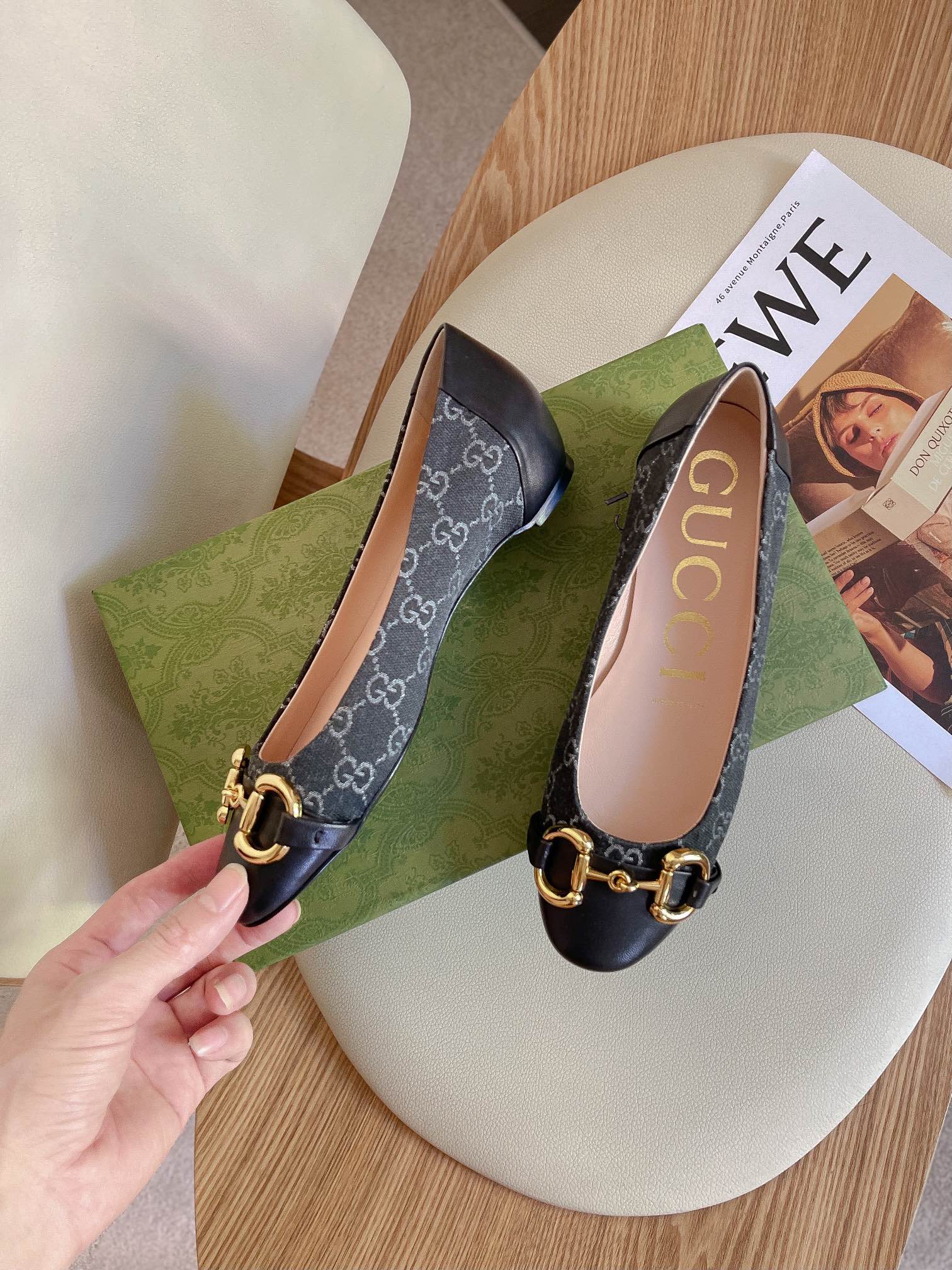 G*u*i flats 8