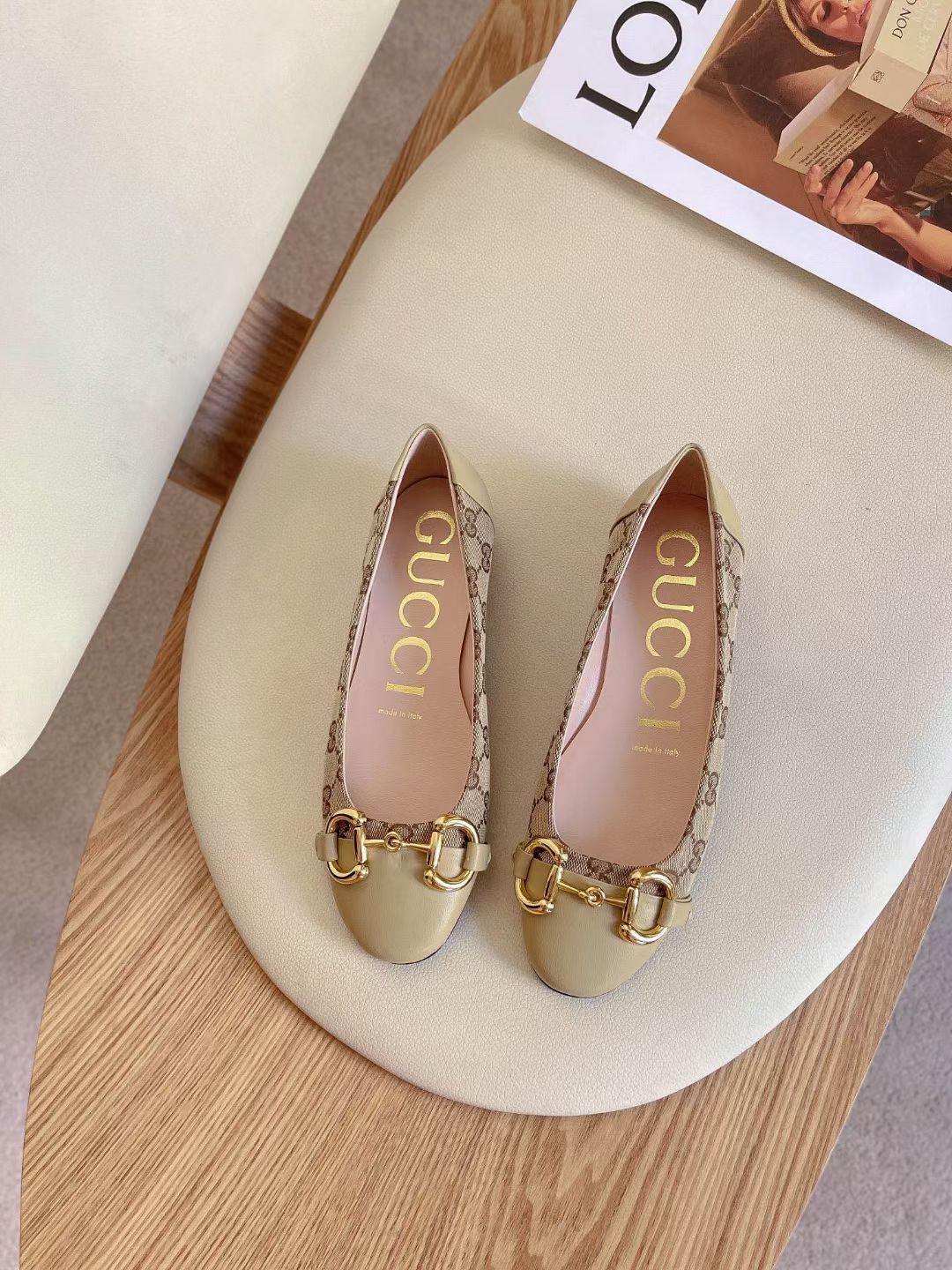 G*u*i flats 9