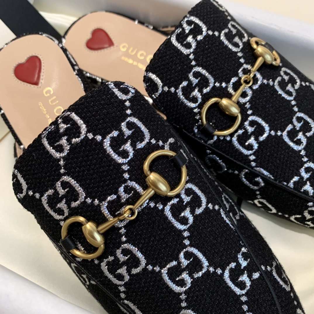 G*u*i flats10