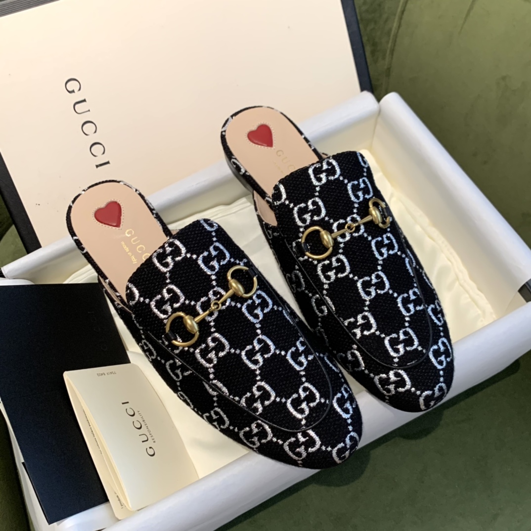 G*u*i flats10