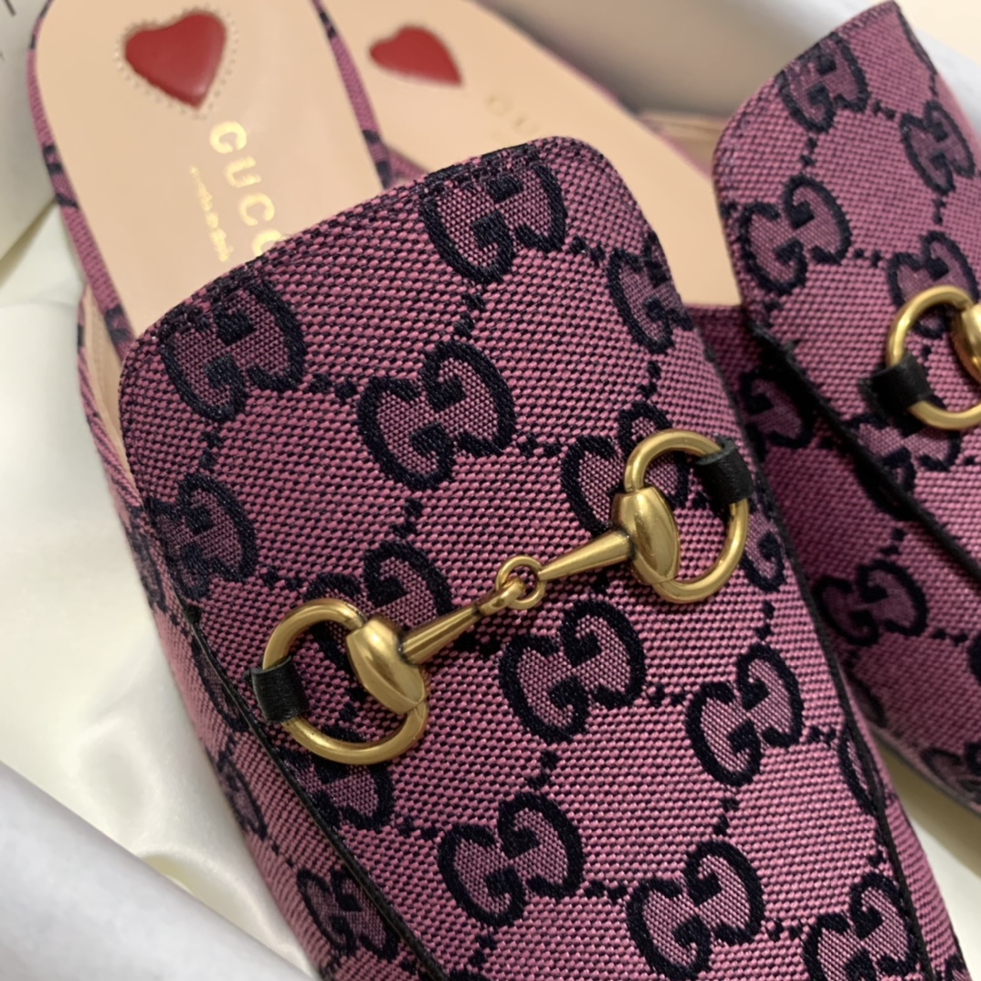 G*u*i flats 16