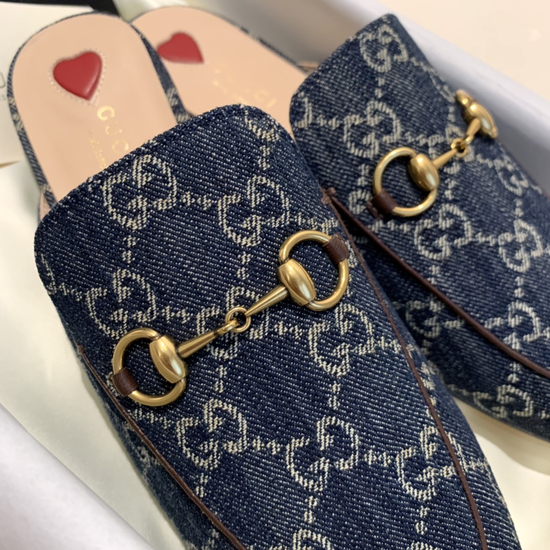 G*u*i flats 18