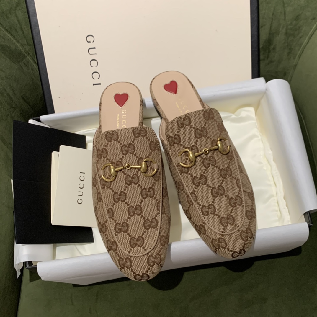 G*u*i flats 19