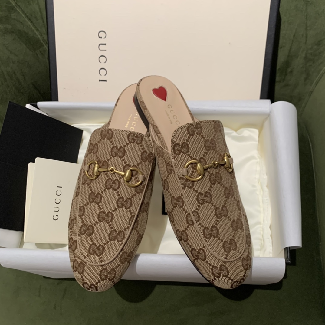 G*u*i flats 19