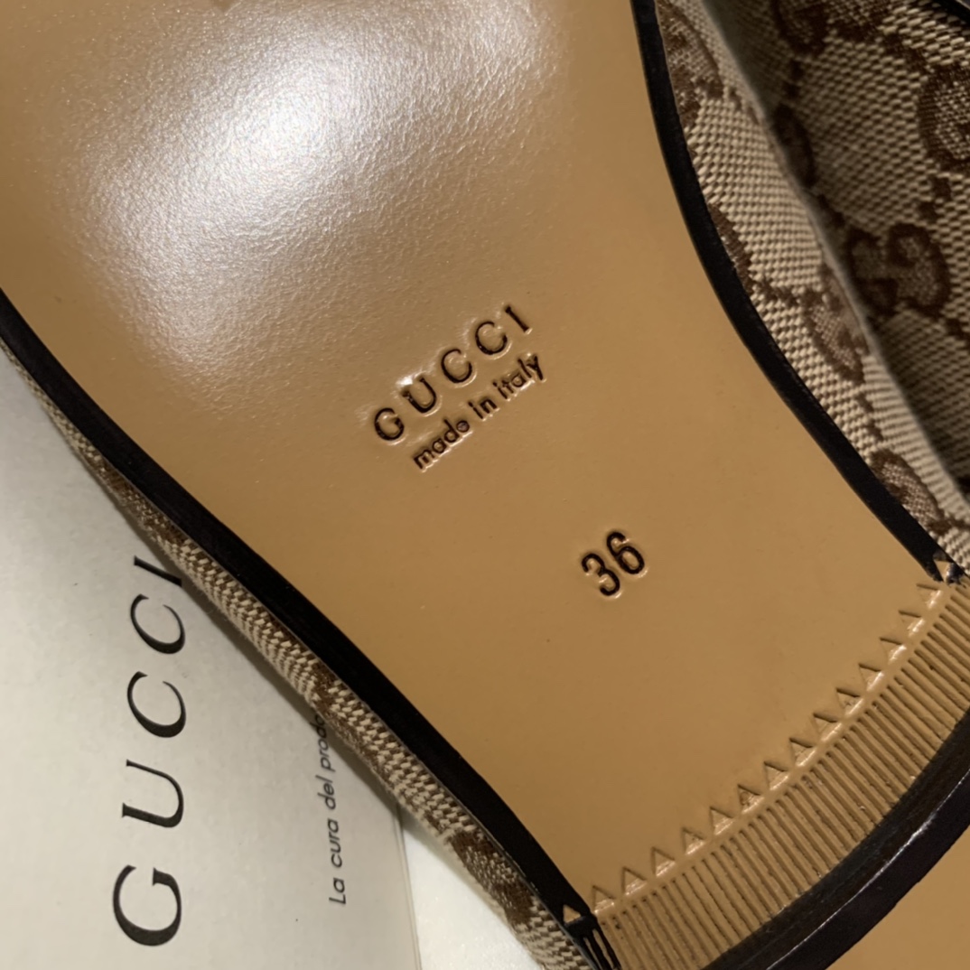 G*u*i flats 19