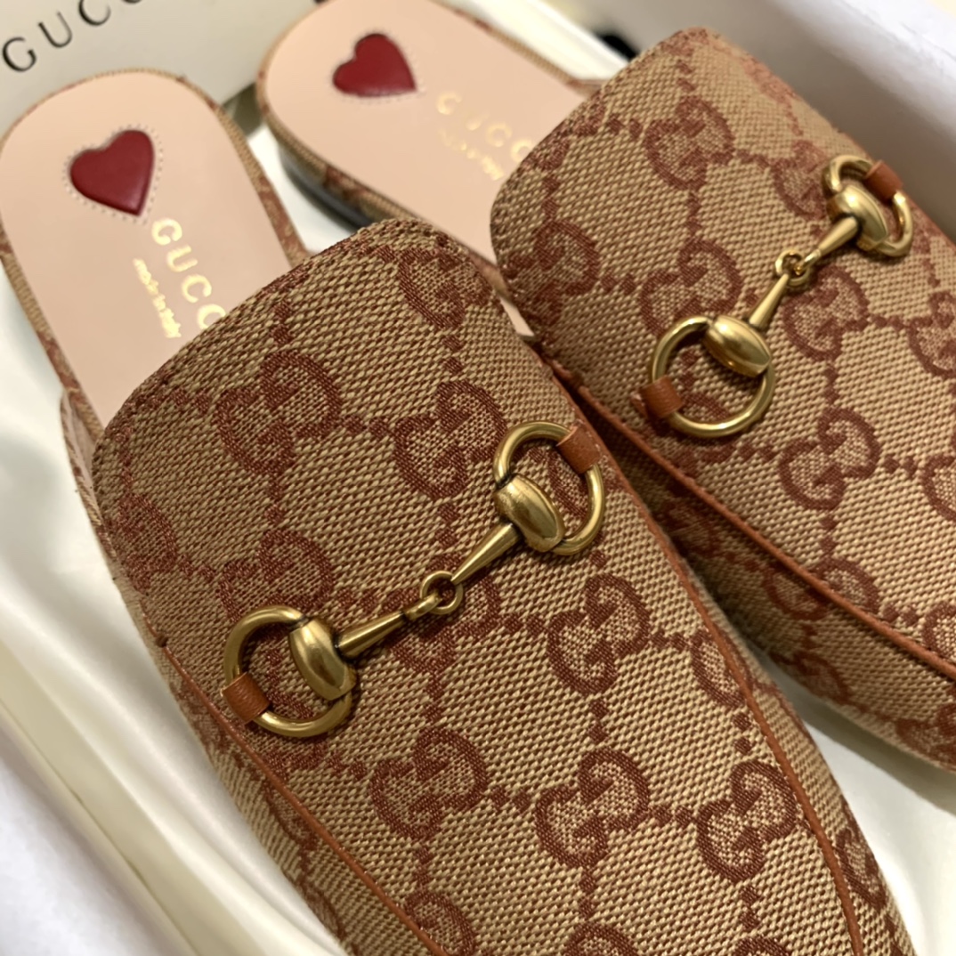 G*u*i flats 21