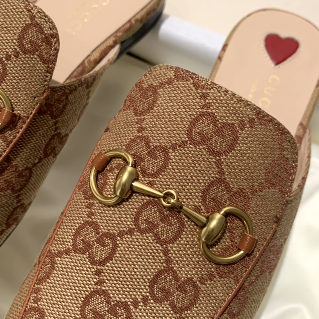 G*u*i flats 21