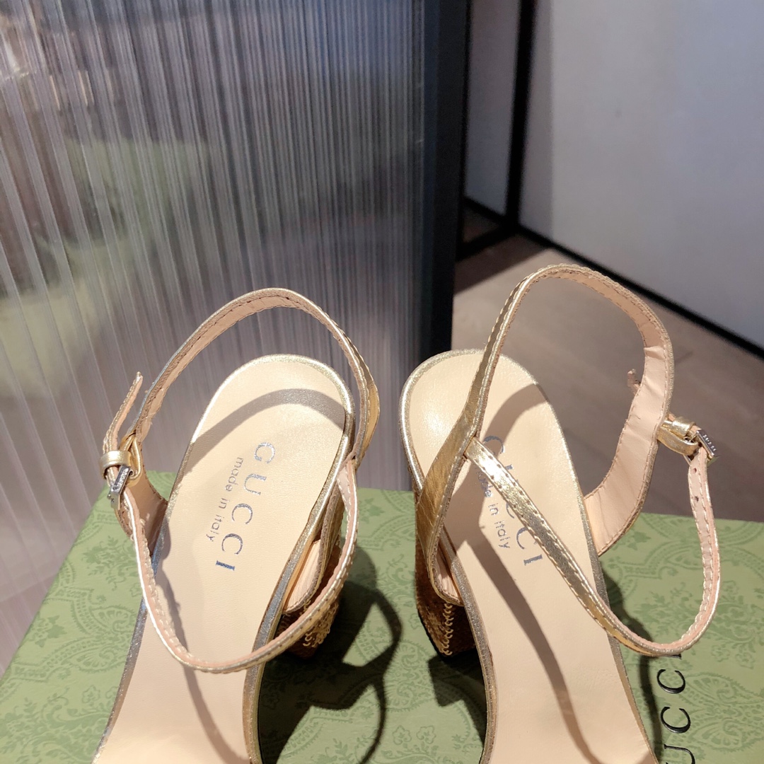 G*u*i high heels 14