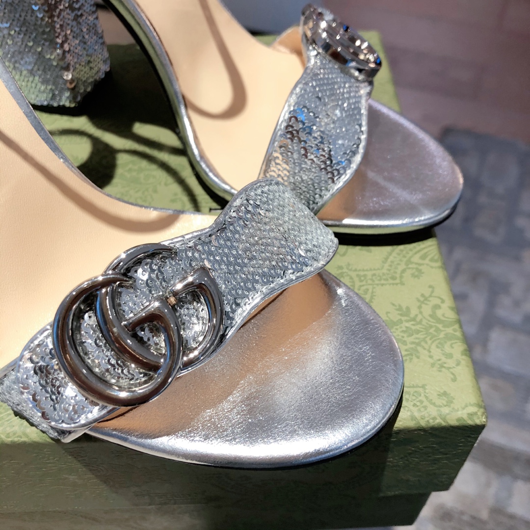 G*u*i high heels 15