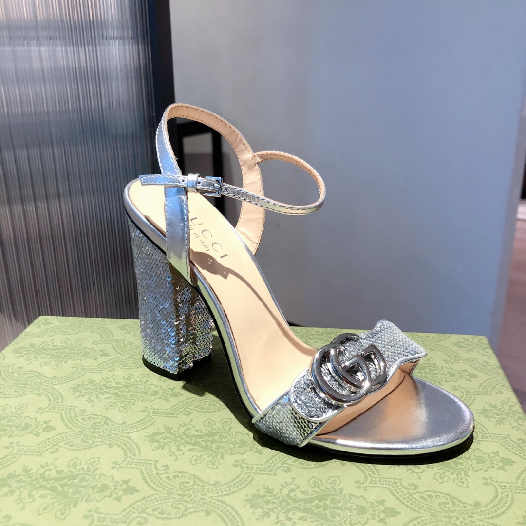 G*u*i high heels 15