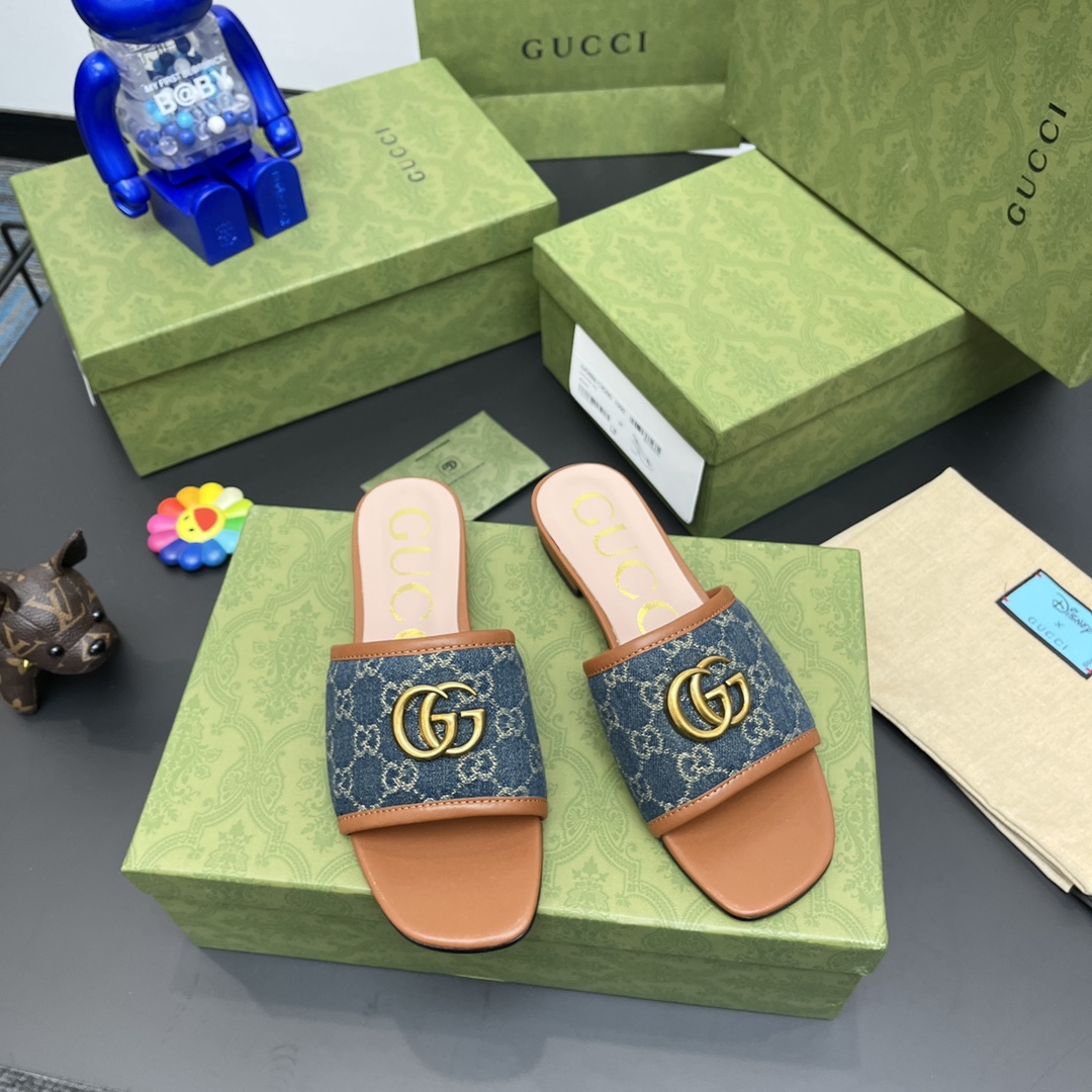 G*u*i slippers 53
