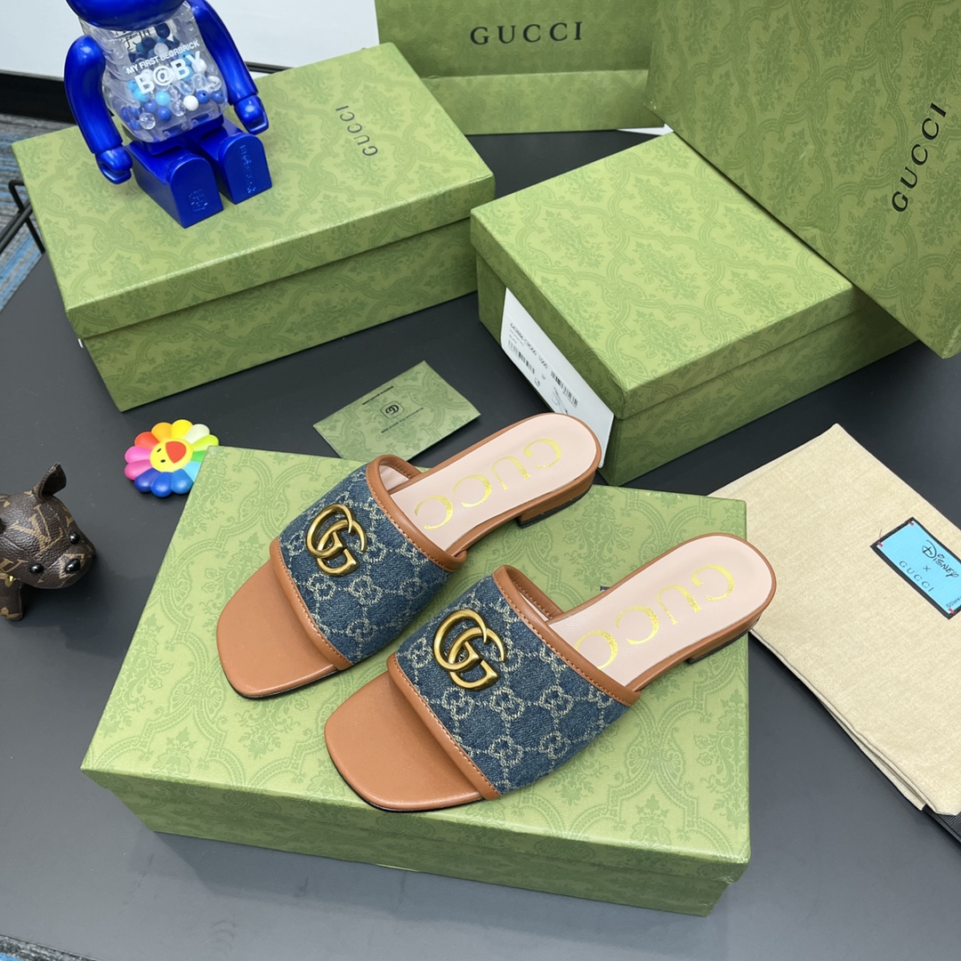 G*u*i slippers 53