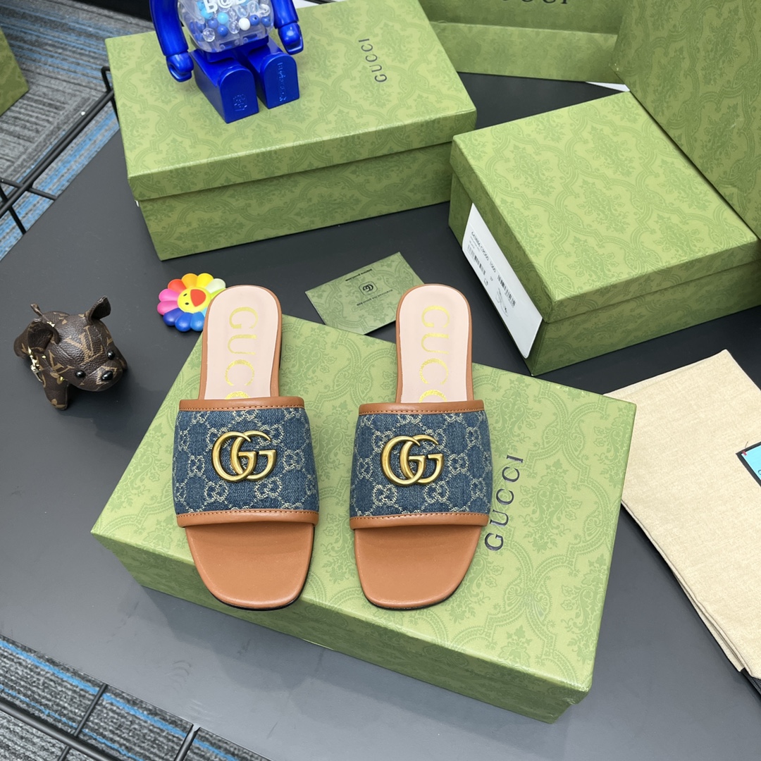 G*u*i slippers 53