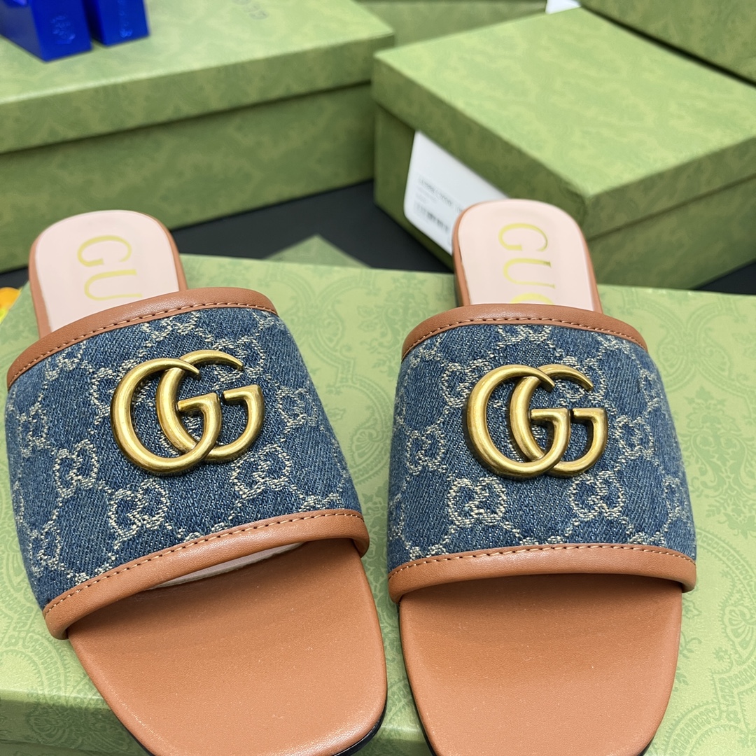G*u*i slippers 53