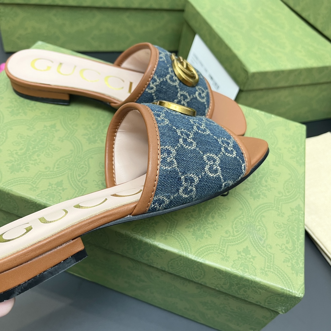 G*u*i slippers 53