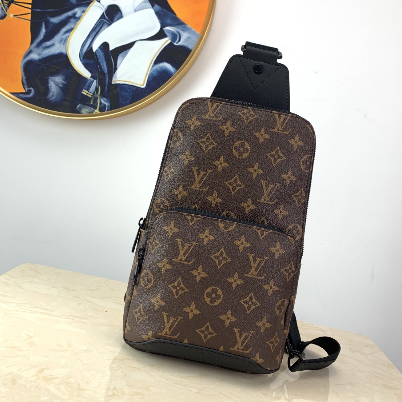 l**is V*t*n avenue sling bag