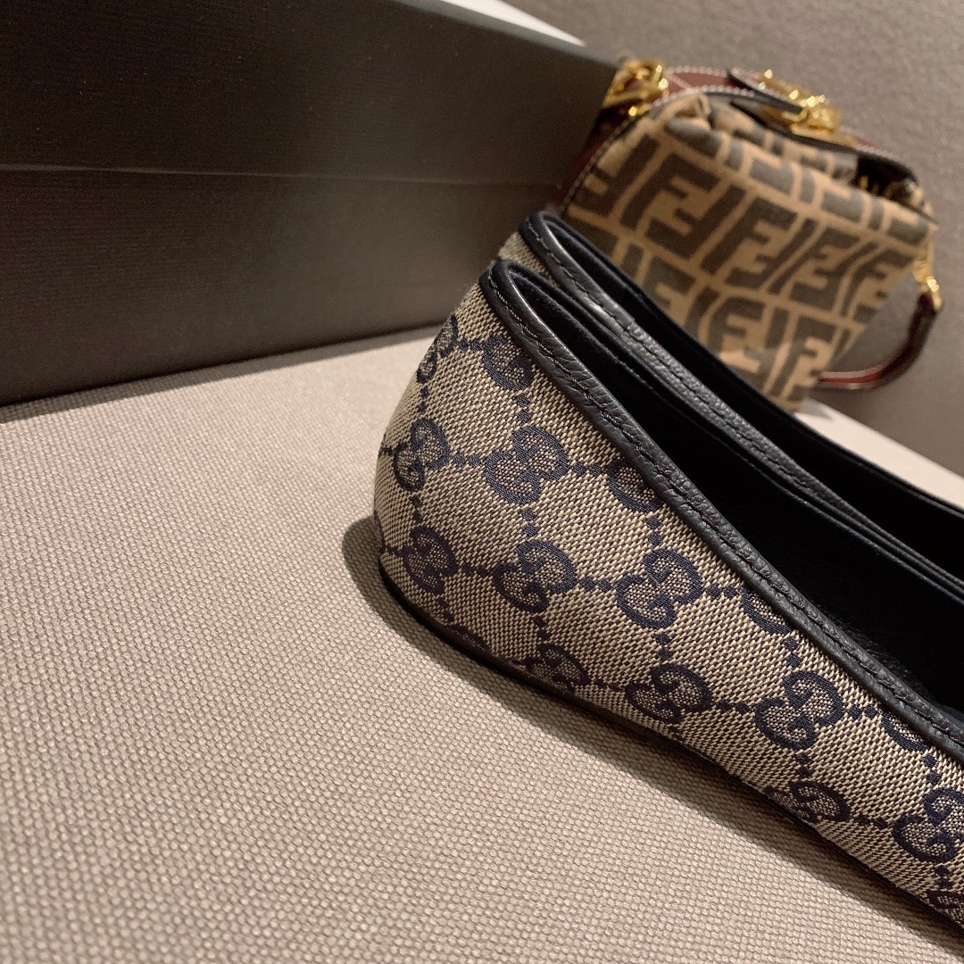 G*u*i beige/blue gg canvas and leather bow ballet flats
