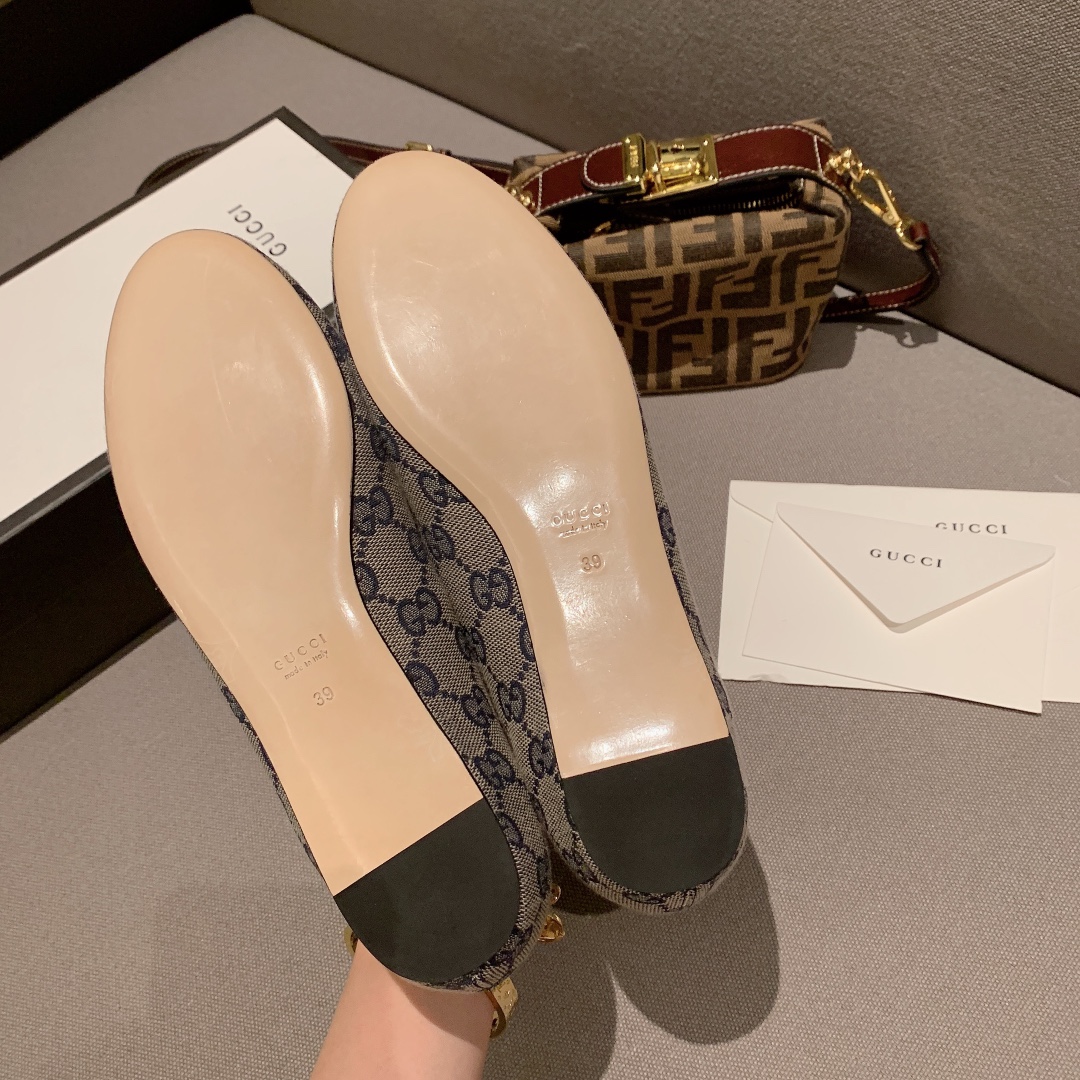 G*u*i beige/blue gg canvas and leather bow ballet flats