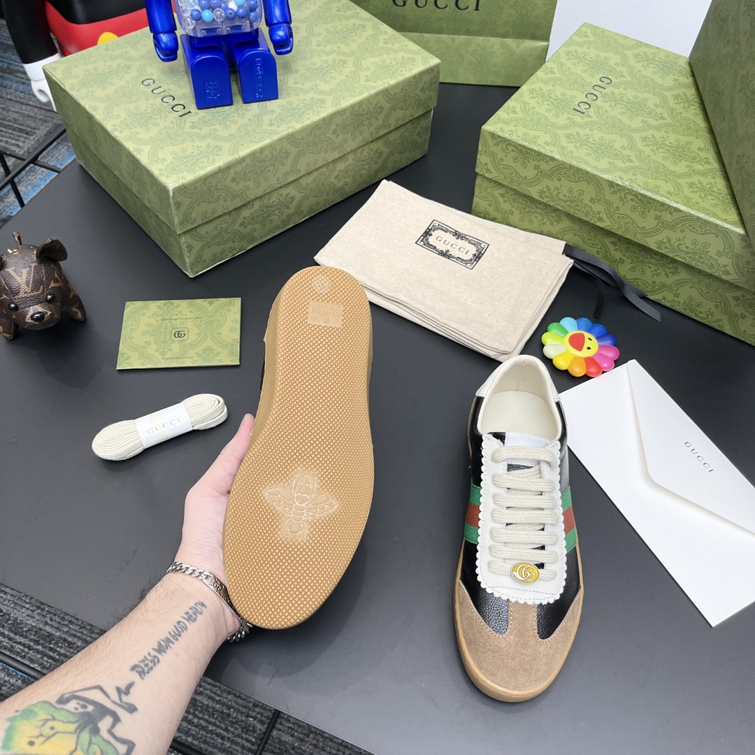 G*u*i flats 38