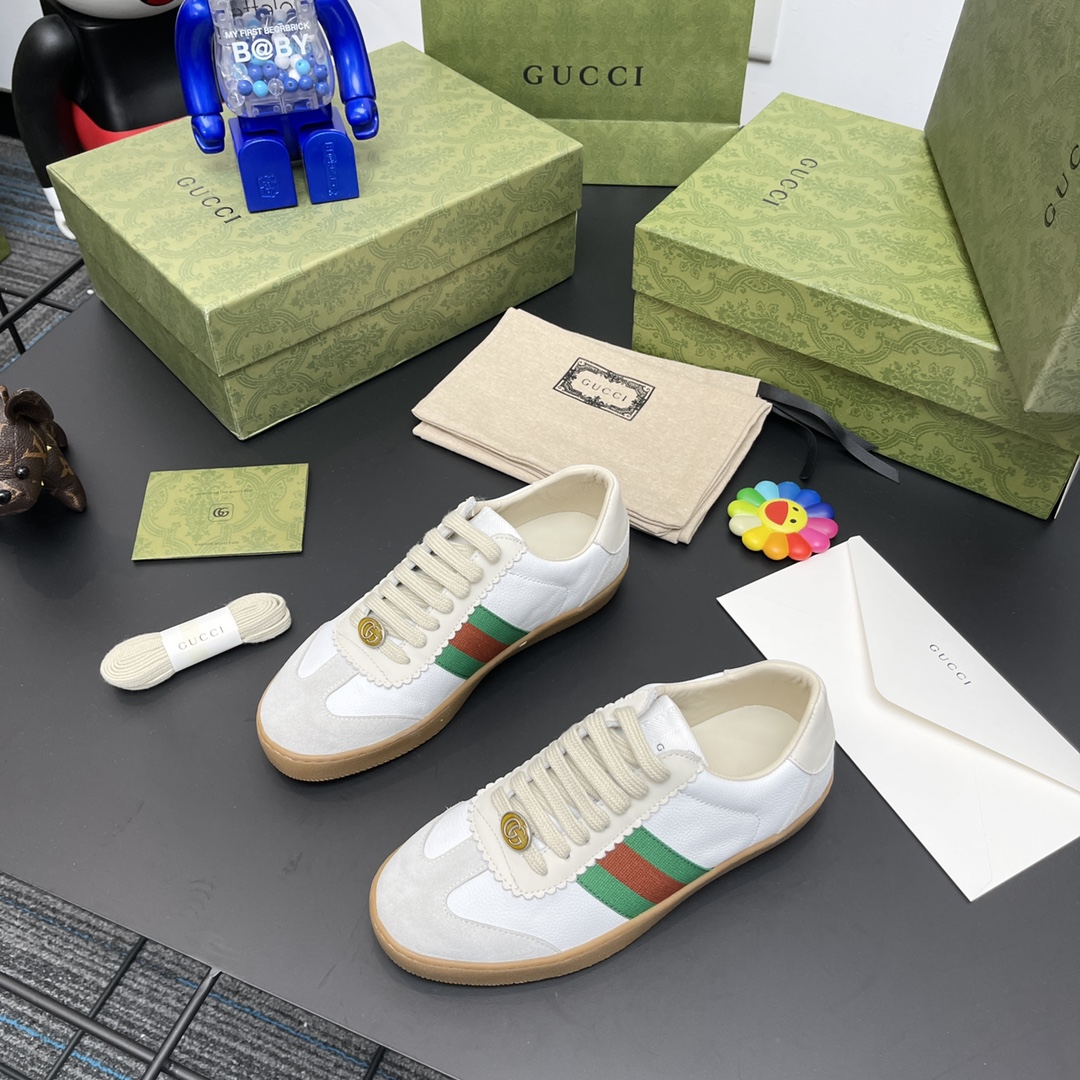 G*u*i flats 39