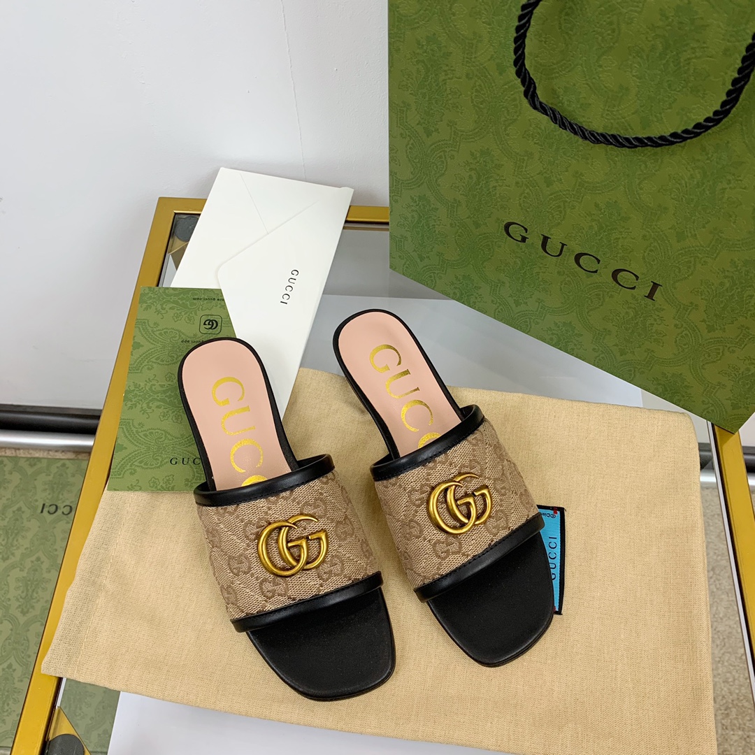 G*u*i slippers 79
