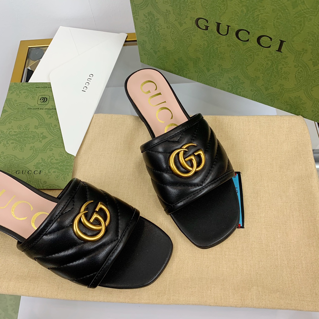 G*u*i slippers 80