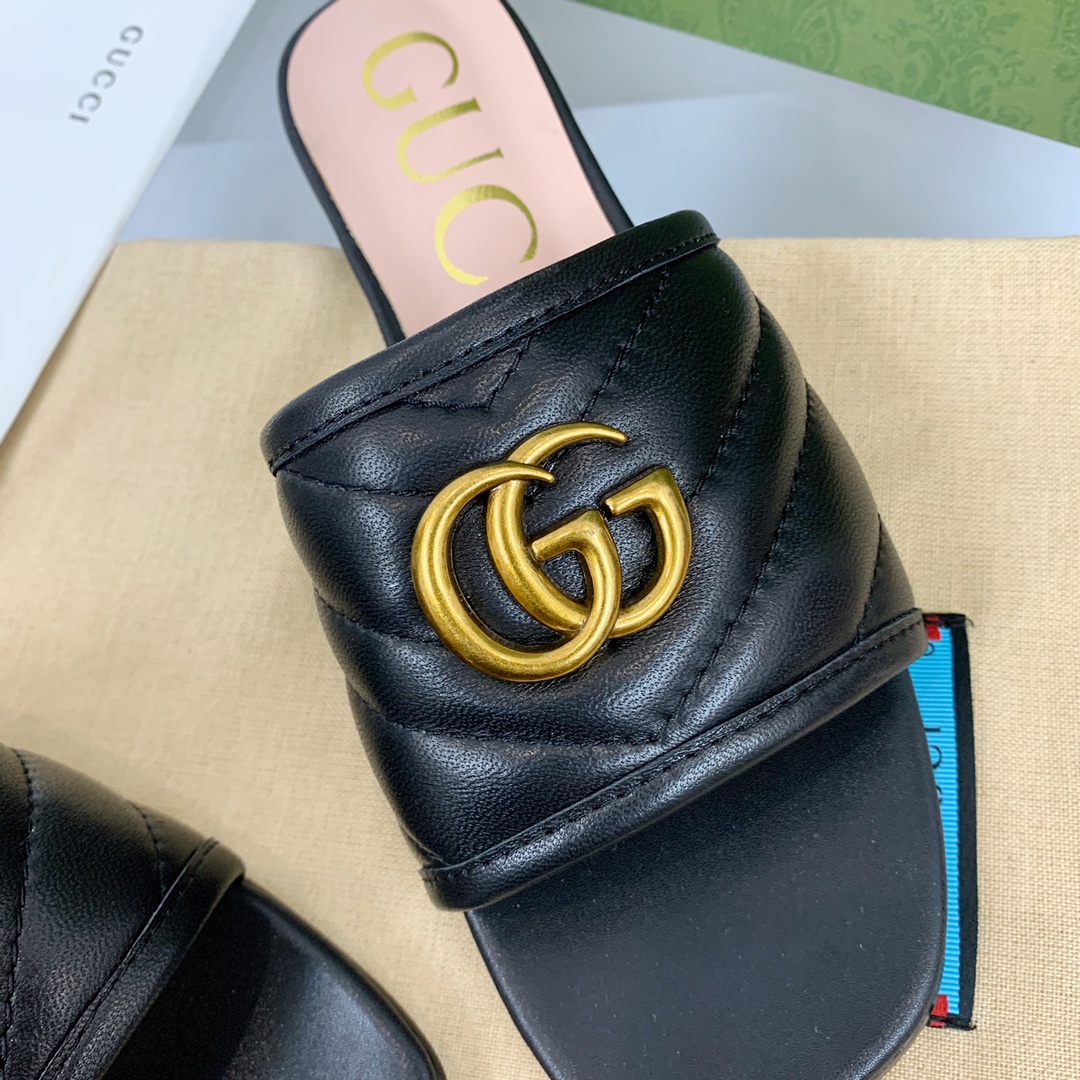 G*u*i slippers 80