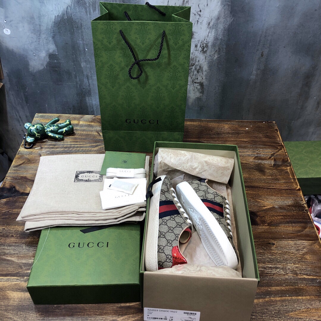 G*u*i flats 45