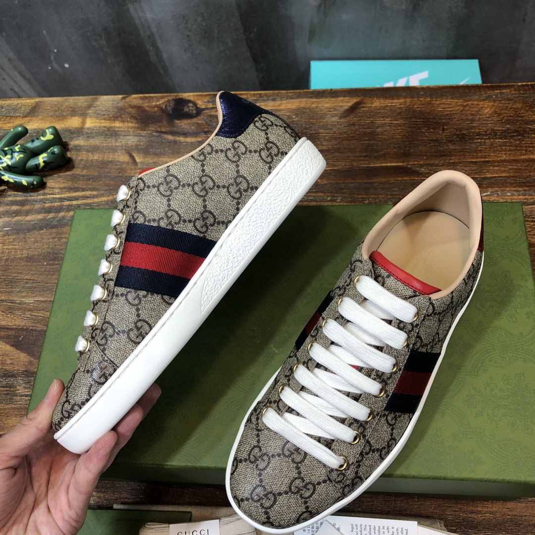 G*u*i flats 45