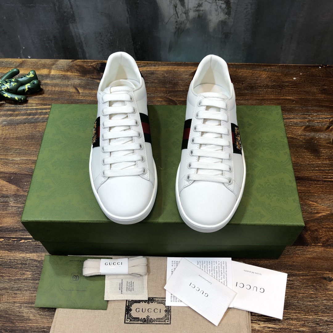 G*u*i flats 49