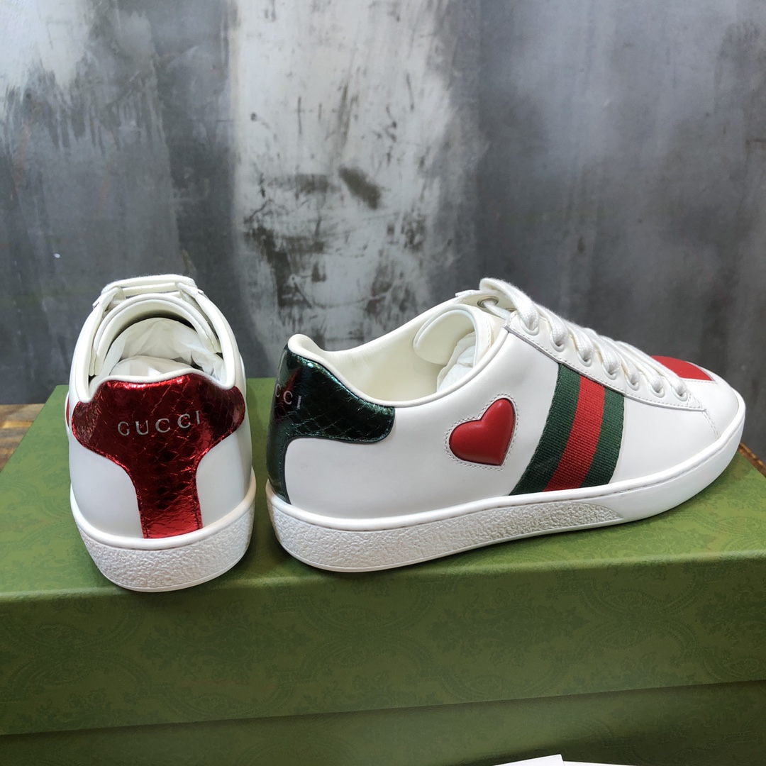 G*u*i flats 50