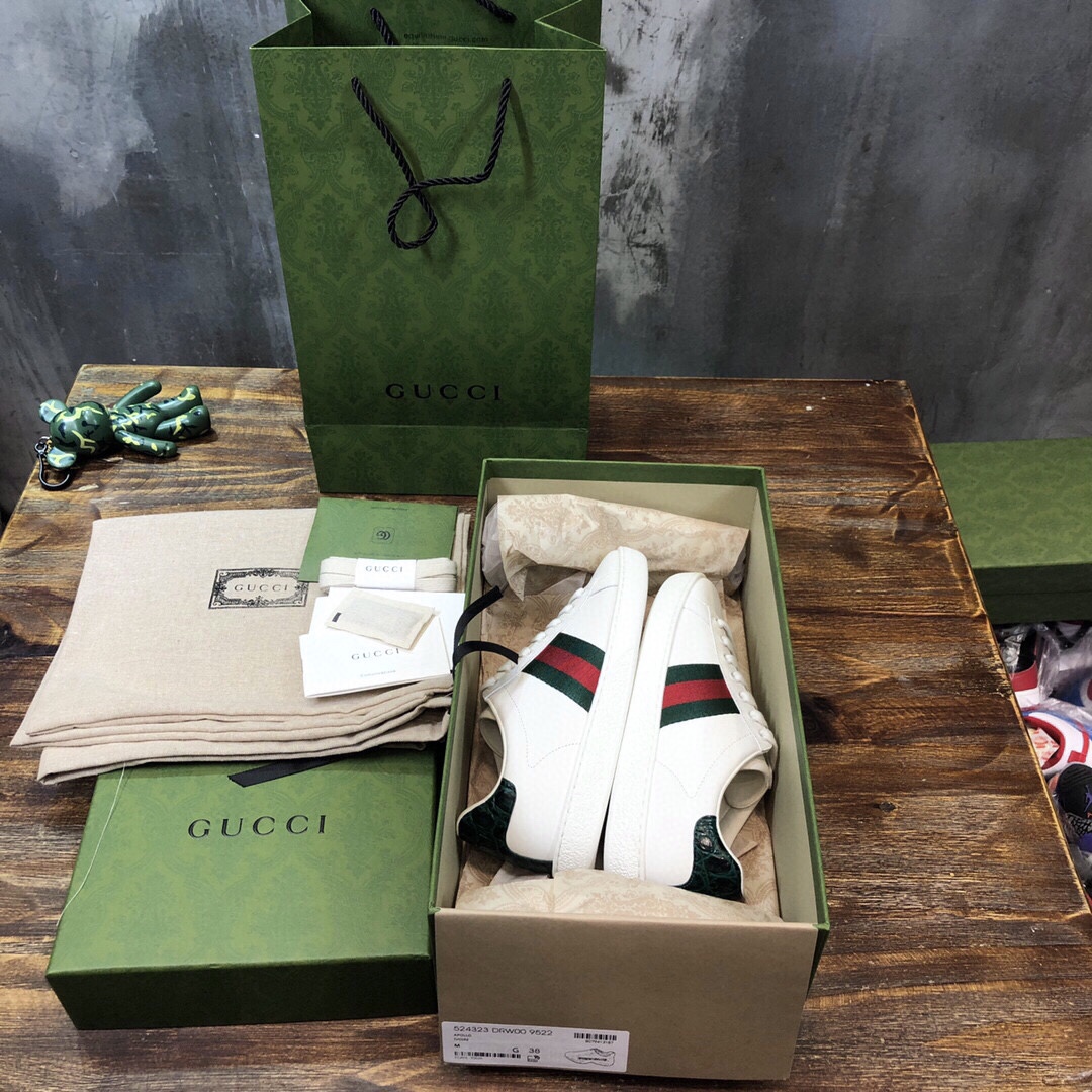 G*u*i flats 51