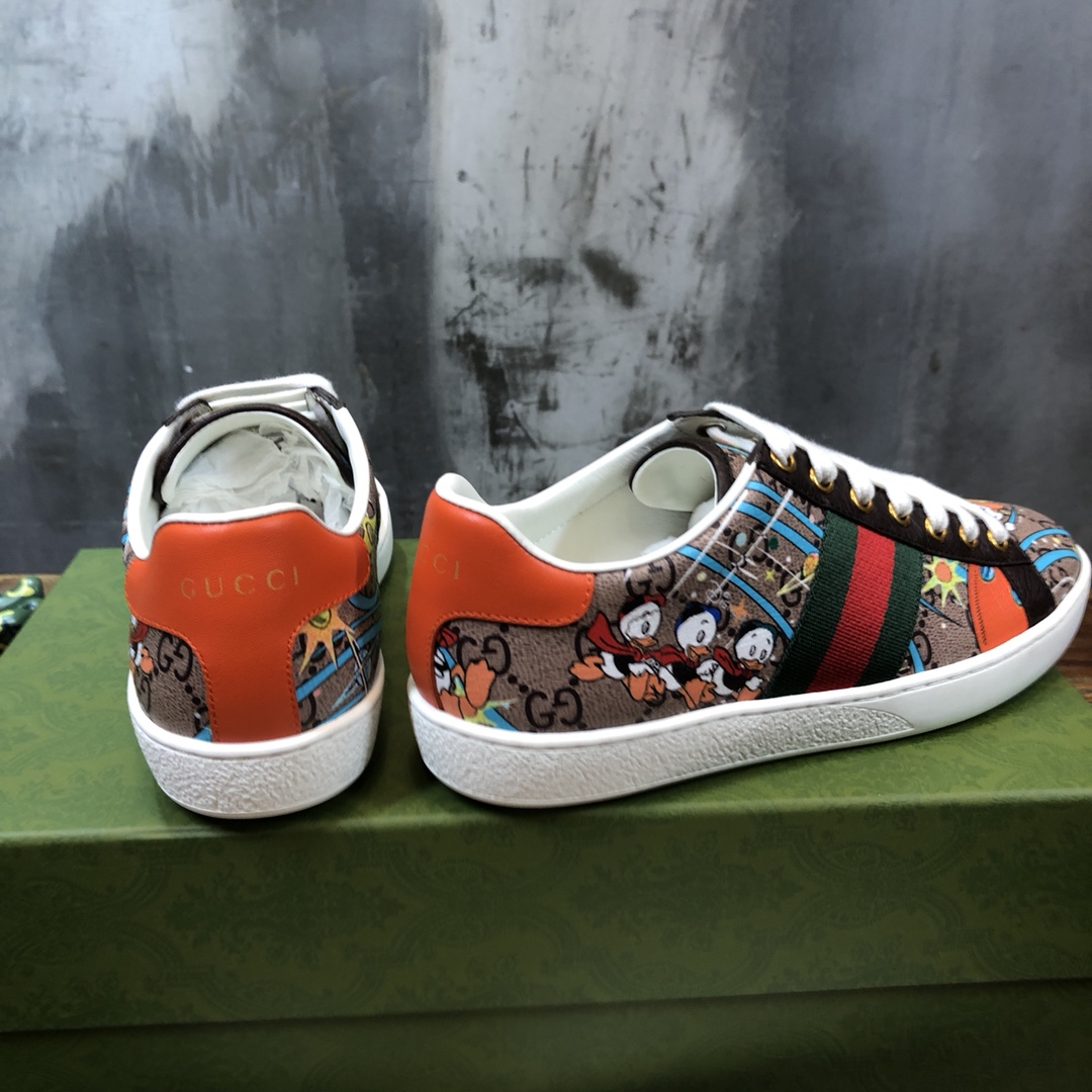 G*u*i flats 54